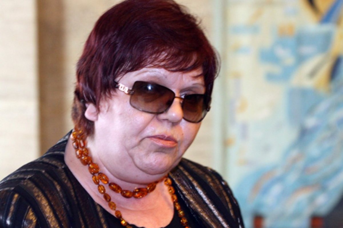 Ирена Кръстева официално се оттегля от ръководството на медиите на сина си