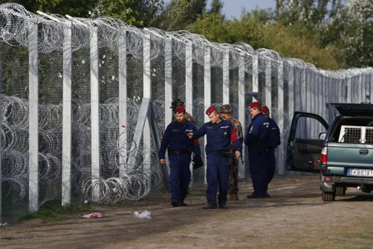 В Унгария заловиха четирима българи, превозвали нелегални мигранти