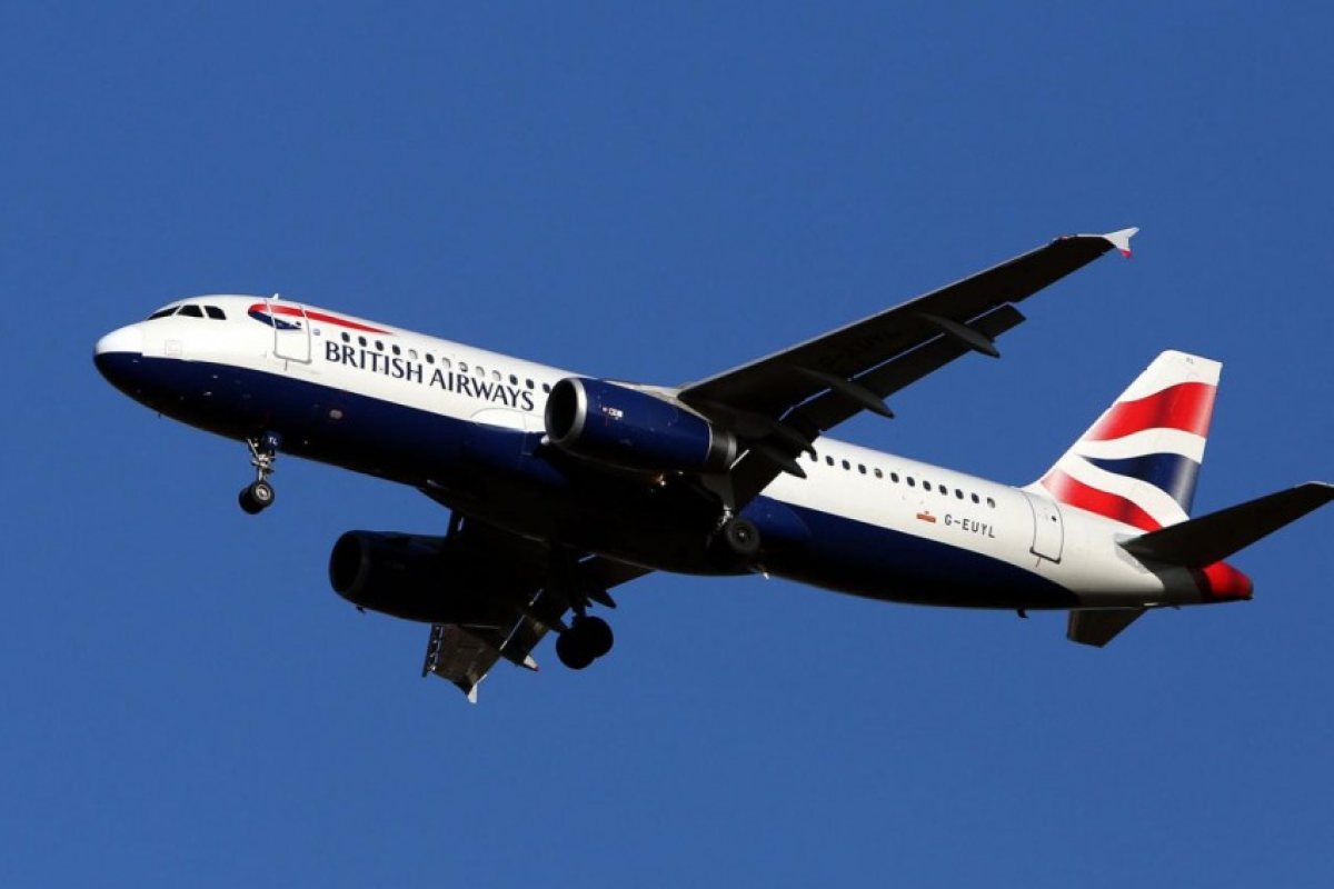 Самолет на British Airways кацна извънредно на "Хийтроу"