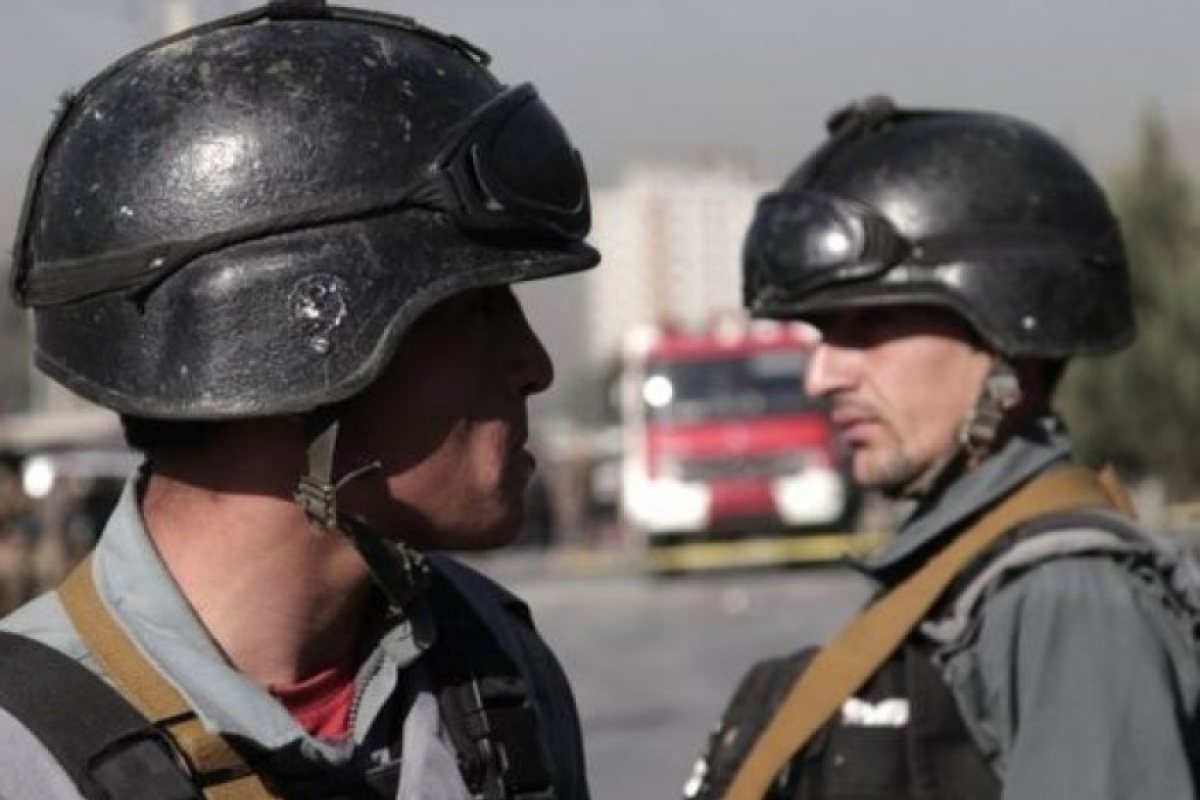 30 души загинаха при бомбен атентат в Кабул