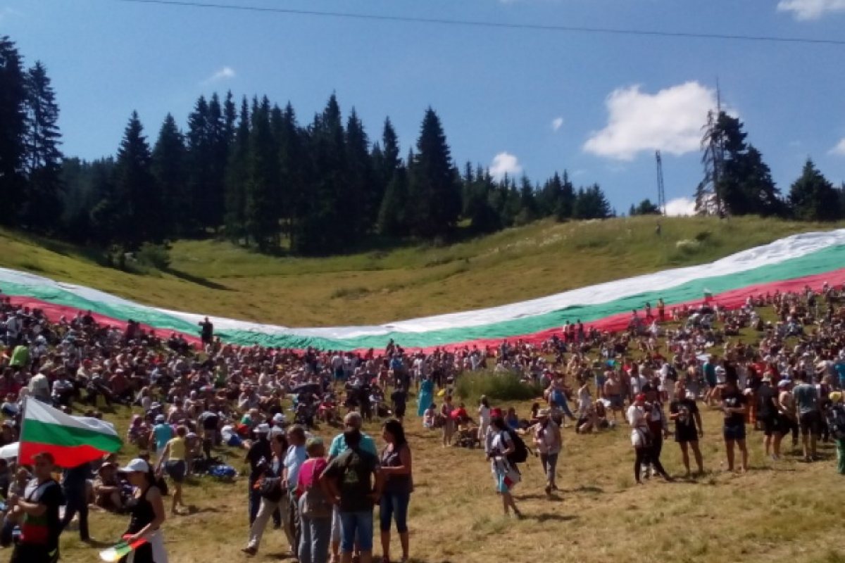200 хиляди души се веселиха на Рожен