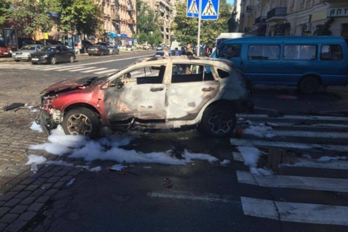 Бомба в колата уби известен руски журналист в Киев