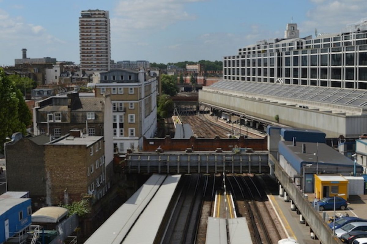 Разходете се по покрива на Victoria Station (СНИМКИ)