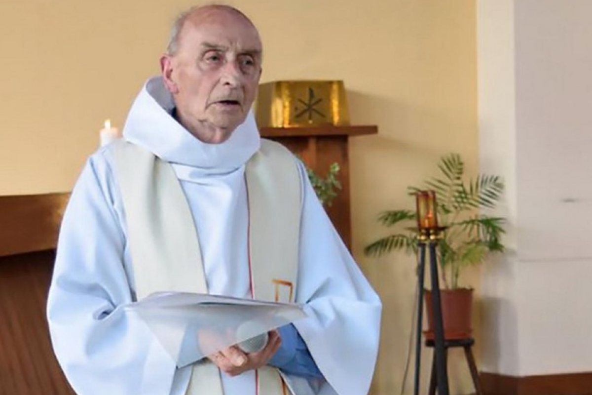 Папата: убитият френски свещеник е по пътя към светостта