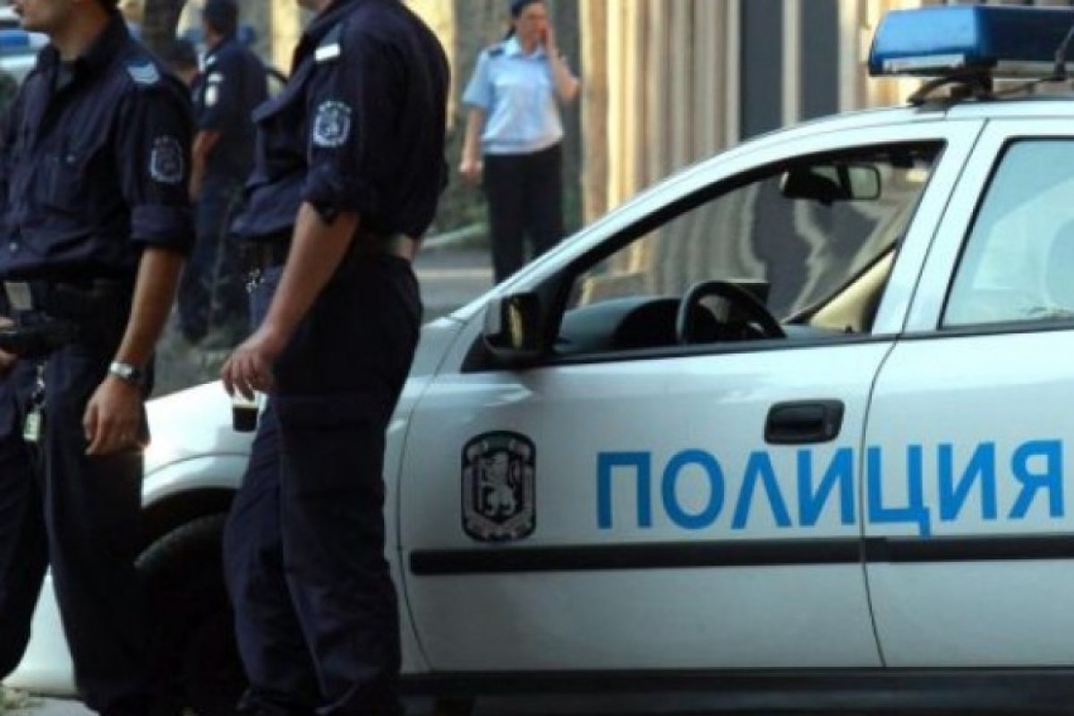 Арестуваха мъж с 10 присъди, буйствал в спешна помощ и полицията