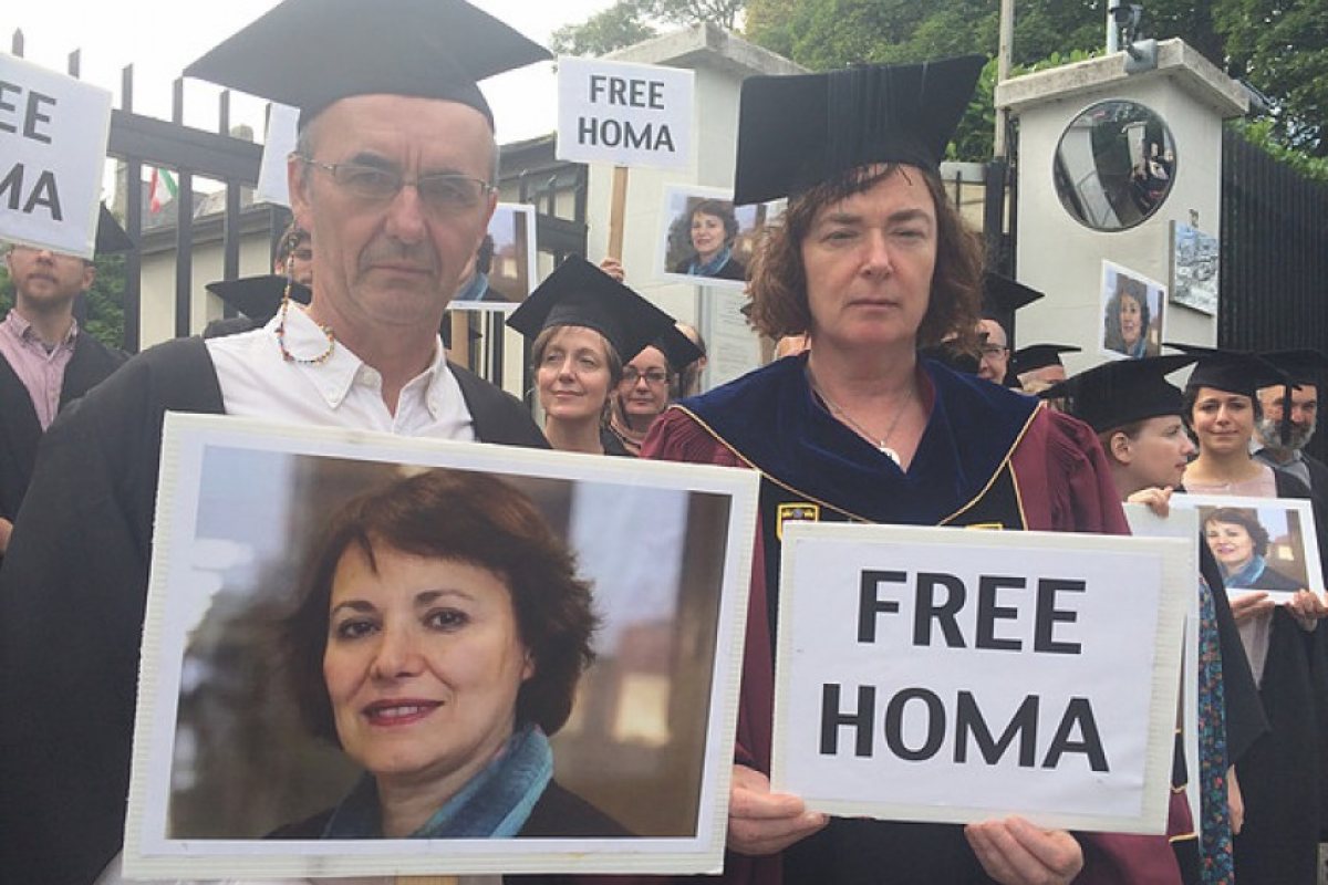 Иран освободи канадска професорка, задържана за "феминистка революция"