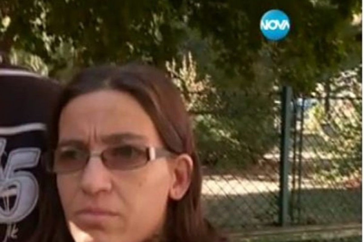Изписаха майката, изхвърлила бебето си