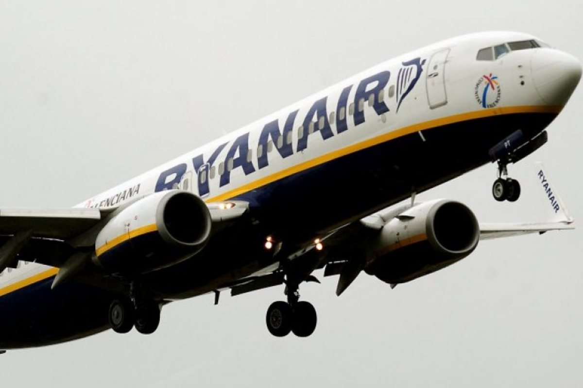 Пияни шотландци контузиха дете по време на полет на Ryanair