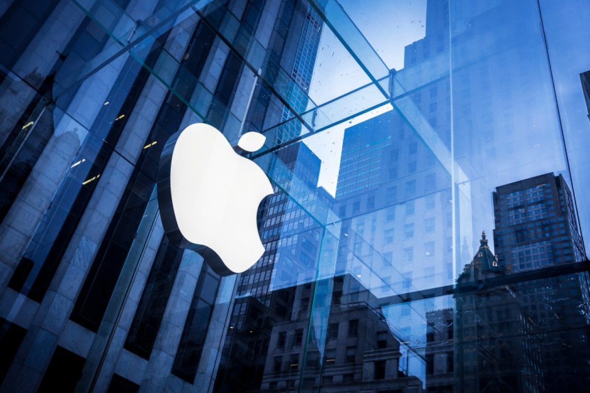 Как от „Apple” крадат и се възползват от снимките ни