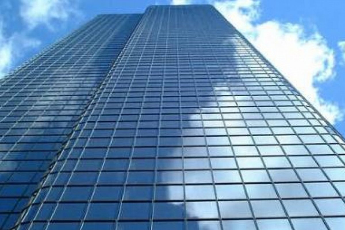 Вдигат три нови небостъргача в София