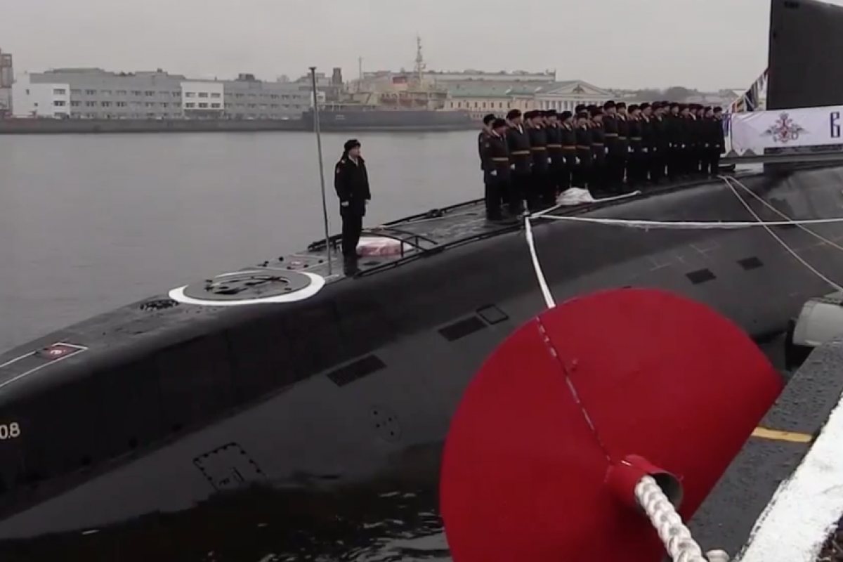 Руски подводници са оперирали тайно край британските брегове