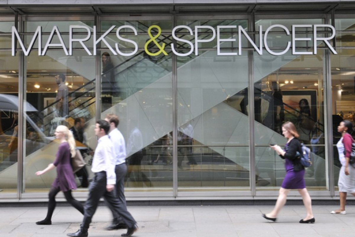 Marks & Spencer затваря свои магазини във Великобритания