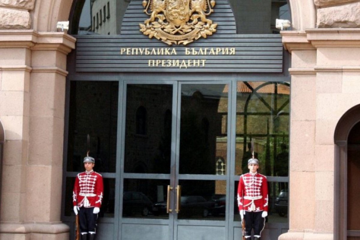 Каква заплата получава президентът на България?