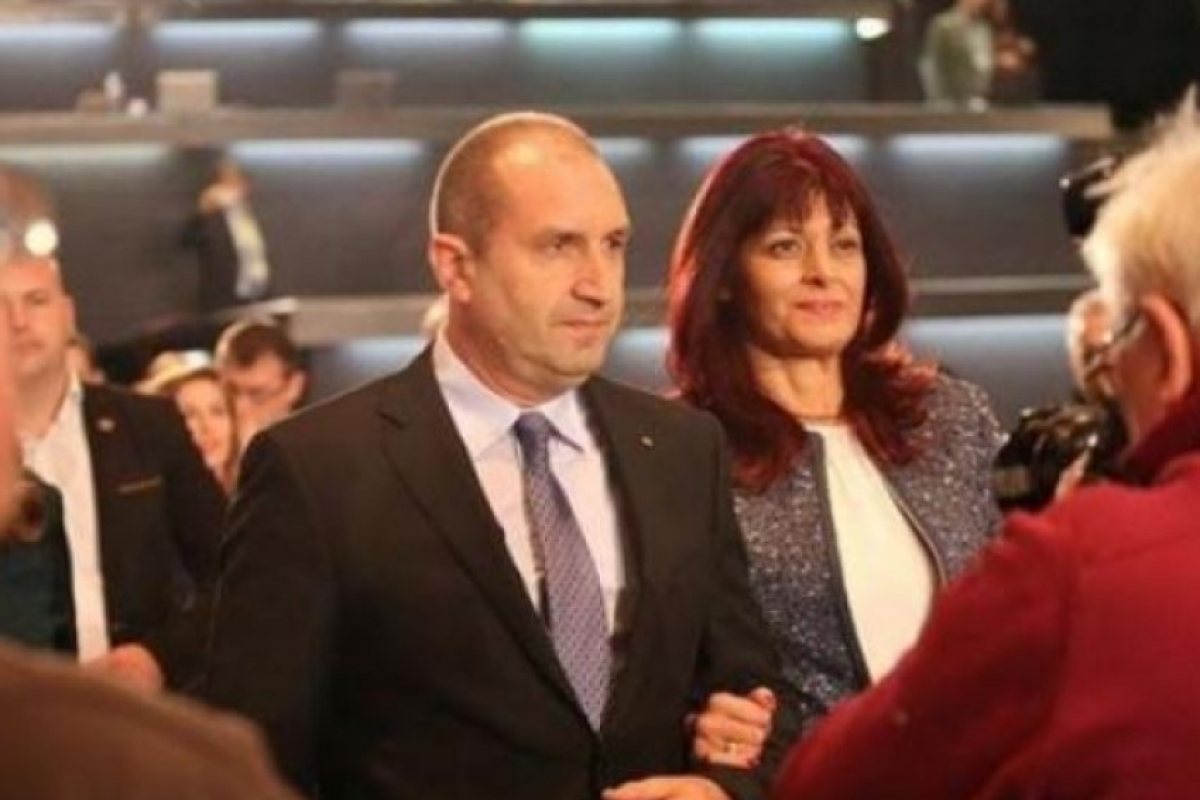 Коя е жената до Румен Радев (СНИМКИ)