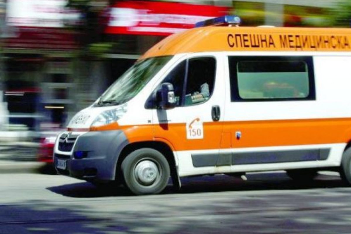 Бебе пострада при катастрофа, ранени са и родителите му