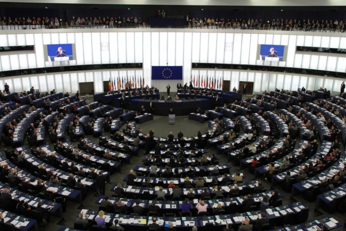 Европарламентът призова за противодействие на пропагандата на Русия и Ислямистите