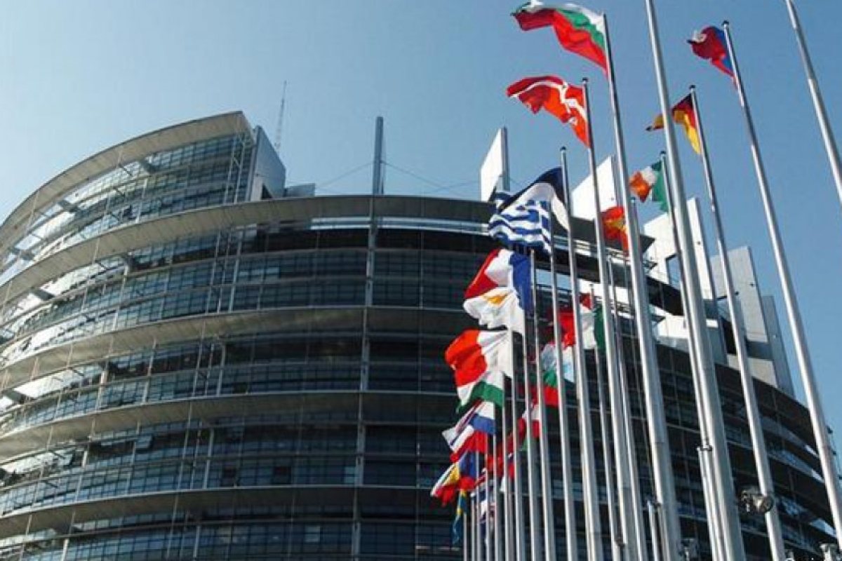 Европарламентът призова за замразяване на преговорите за членство с Турция
