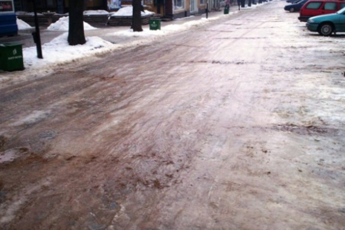 Опасни поледици в 4 области