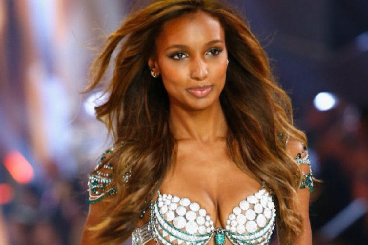 Victoria`s Secret показаха модел за 3.5 милиона долара (18+)