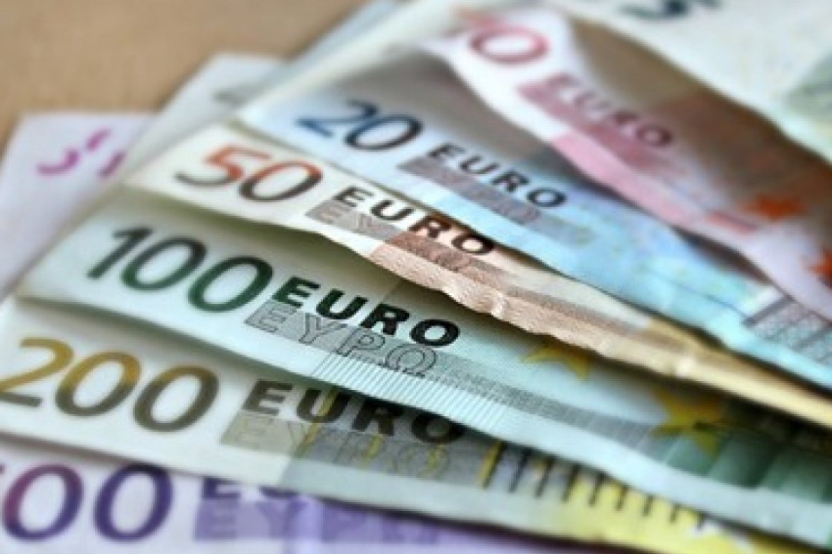 Откраднаха 75 000 евро от румънски монах