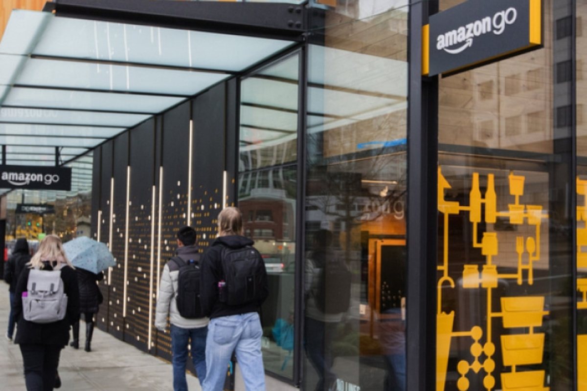 Amazon отваря умен магазин без касиери (ВИДЕО)