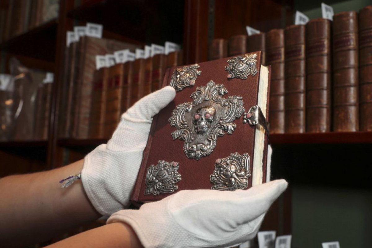 Рядка книга от поредицата за Хари Потър се продаде на търг за над £350,000