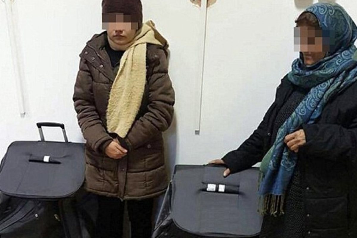Афганистанки опитаха да влязат в Европа нелегално, скрити в куфари (СНИМКИ)