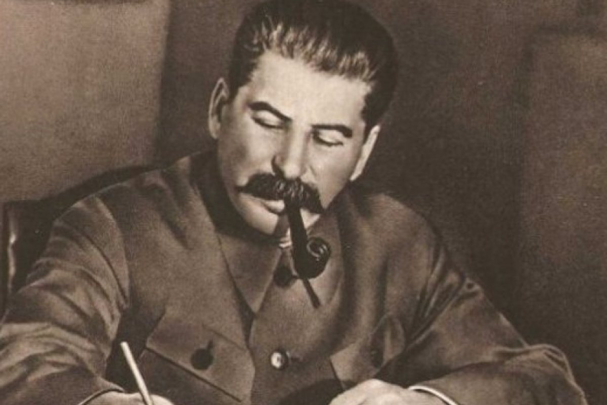 Почина внукът на Сталин 