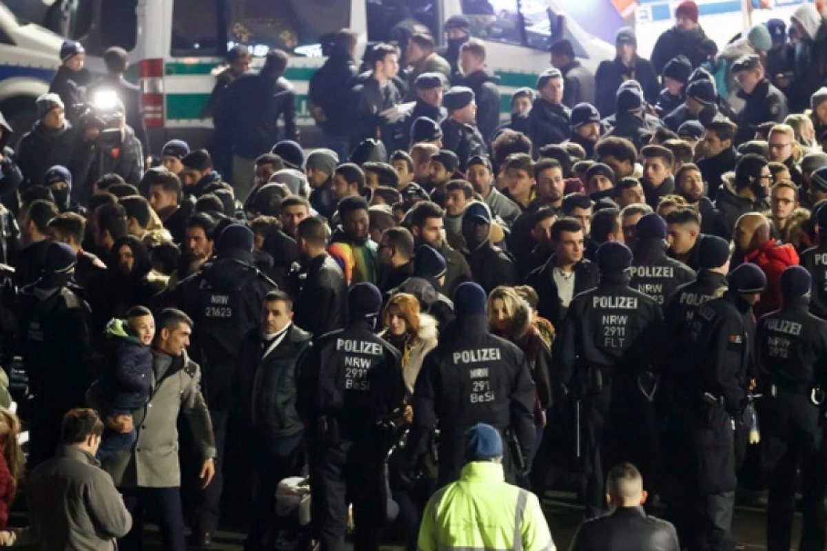 Арестуваха стотици мигранти в Кьолн на Нова година