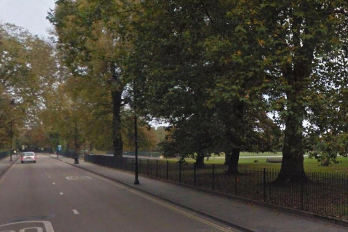 Издирват мъж, изнасилил млада жена във Victoria Park