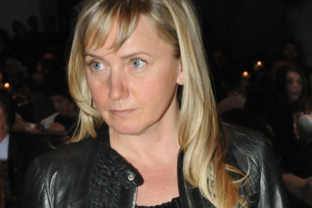 Елена Йончева влиза в политиката