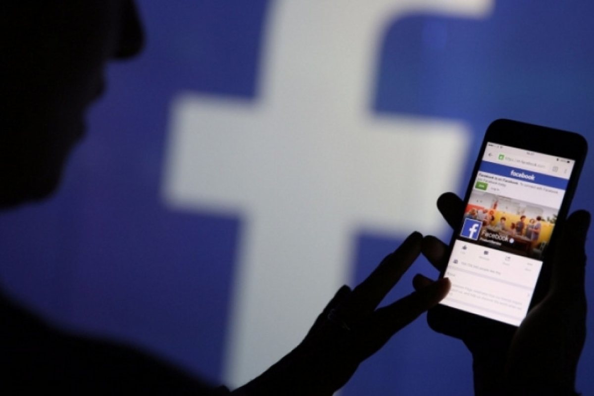 Кандидатстваме за работа през Facebook
