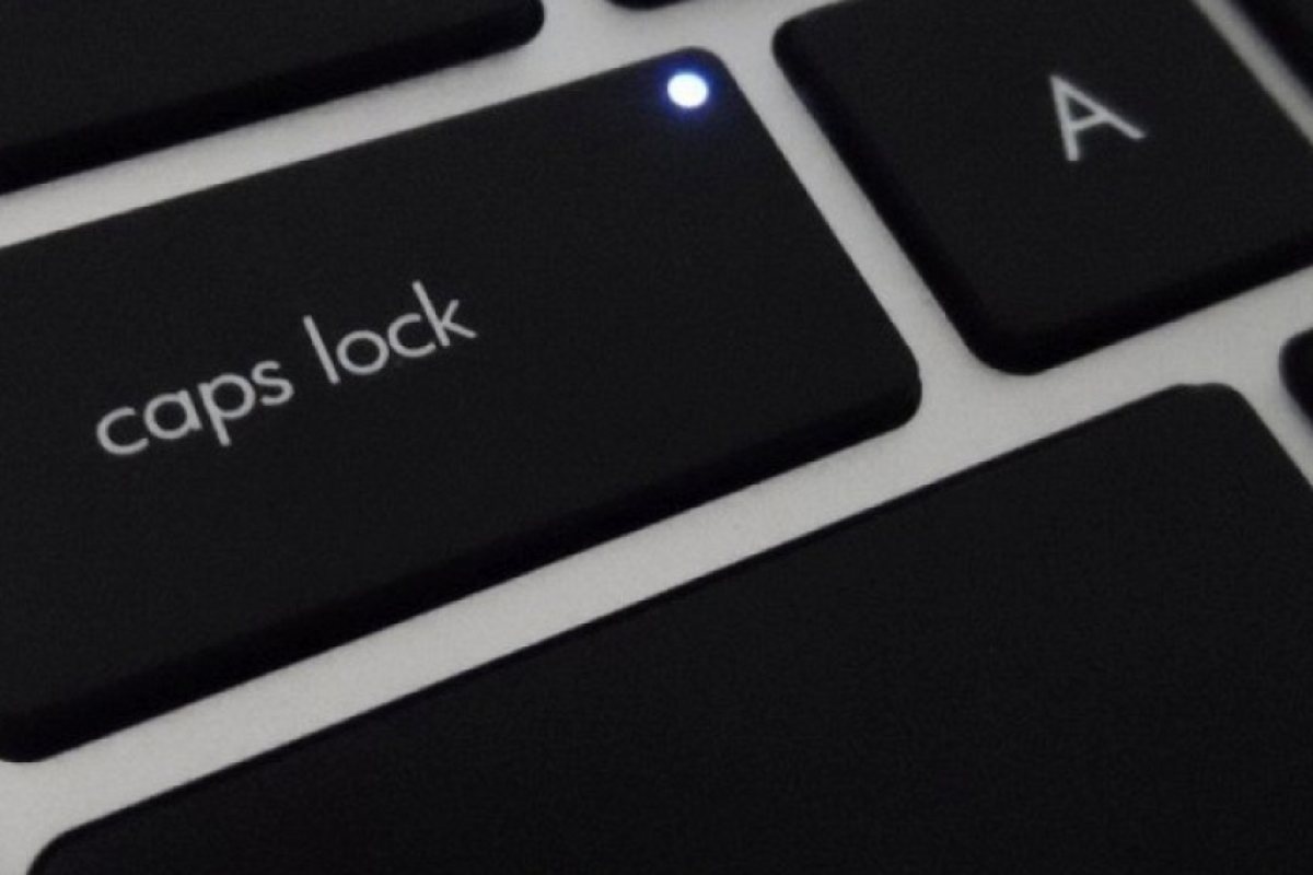 Apple премахва бутона Caps Lock от клавиатурата