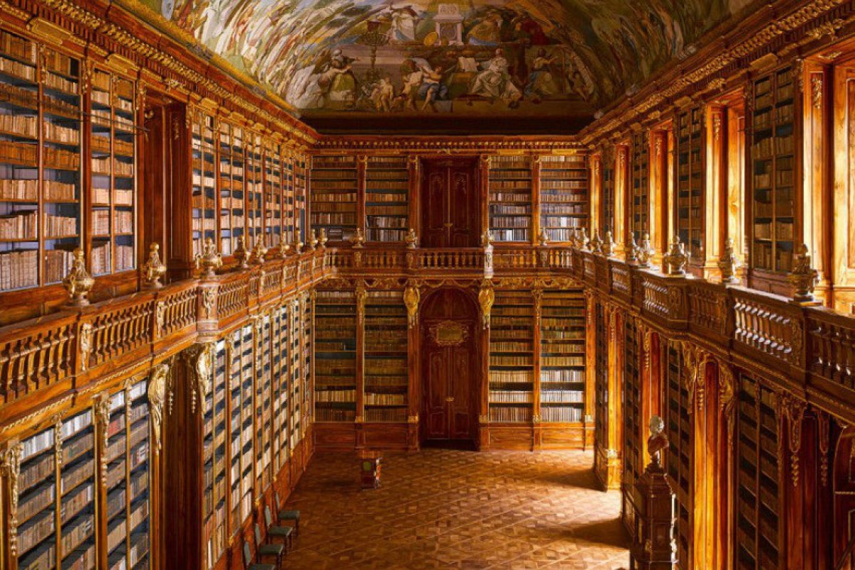 10 неща, които само всеки истински книгоман ще разбере!