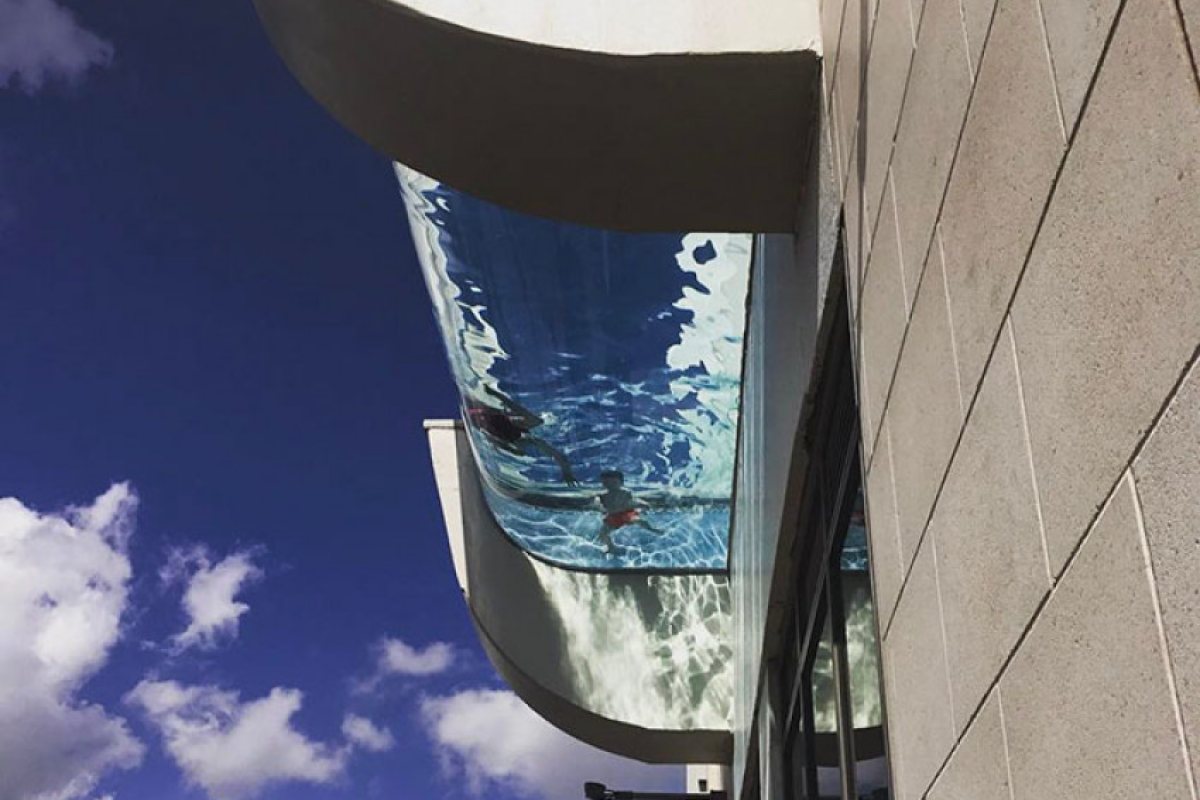 Sky Pool - басейнът, от който ще ви настръхнат косите (ВИДЕО)