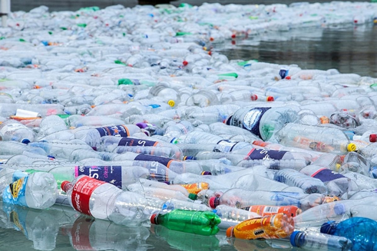 Безплатна вода и пари за лондончани, ако връщат пластмасовите отпадъци