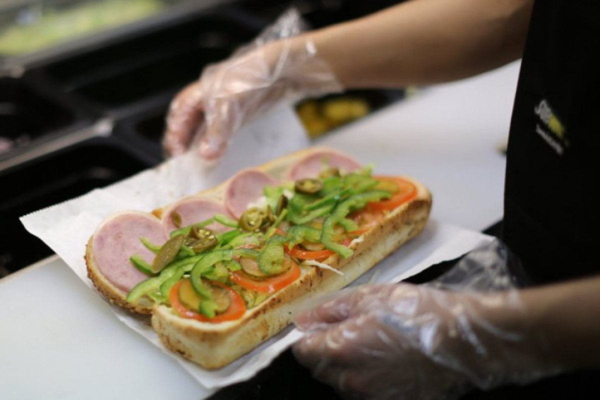 Как да си вземем безплатна храна от Subway?