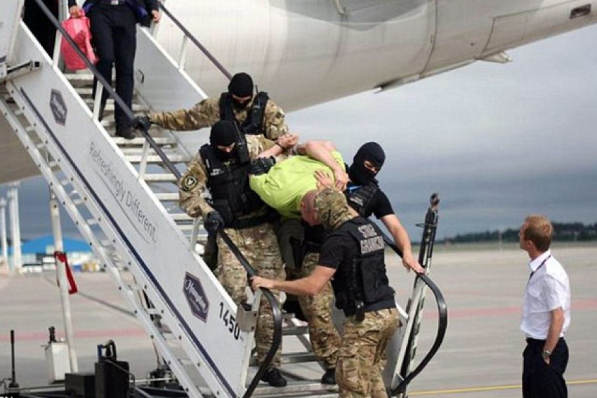 Българин буйства на самолет на „Ryanair“ по път за Лондон