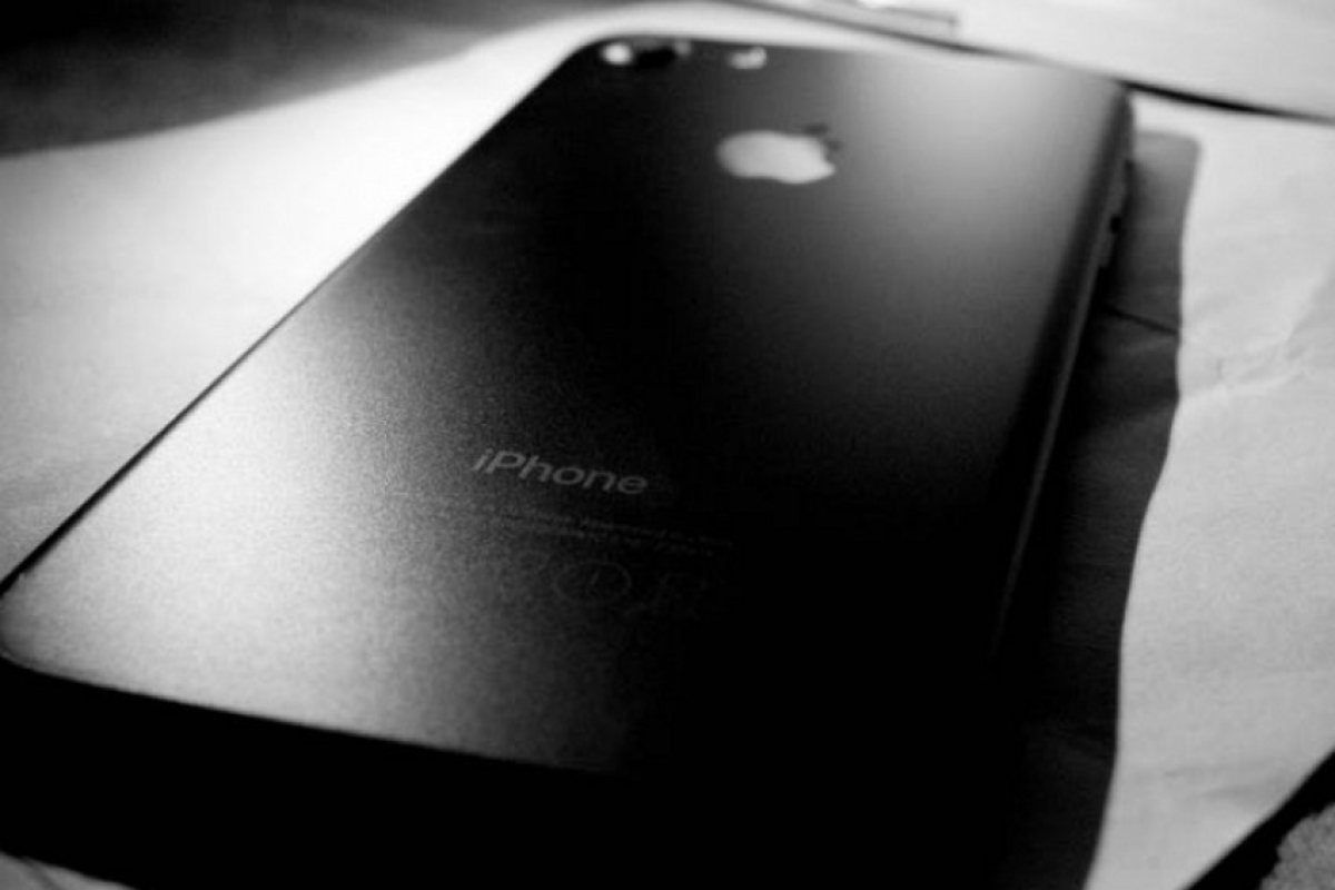 Какъв е основният проблем на новия iPhone 8?