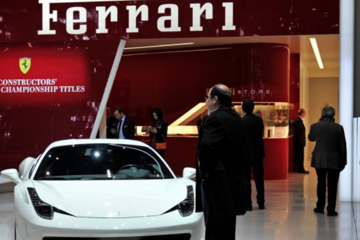 Парадокс! Ако работиш във Ferarri, няма как да си купиш Ferrari