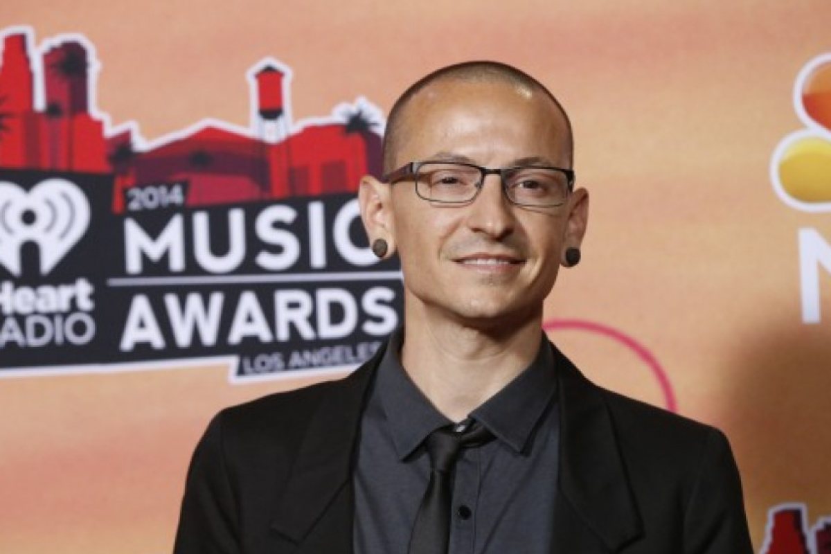 Linkin Park отмени турне след смъртта на Честър
