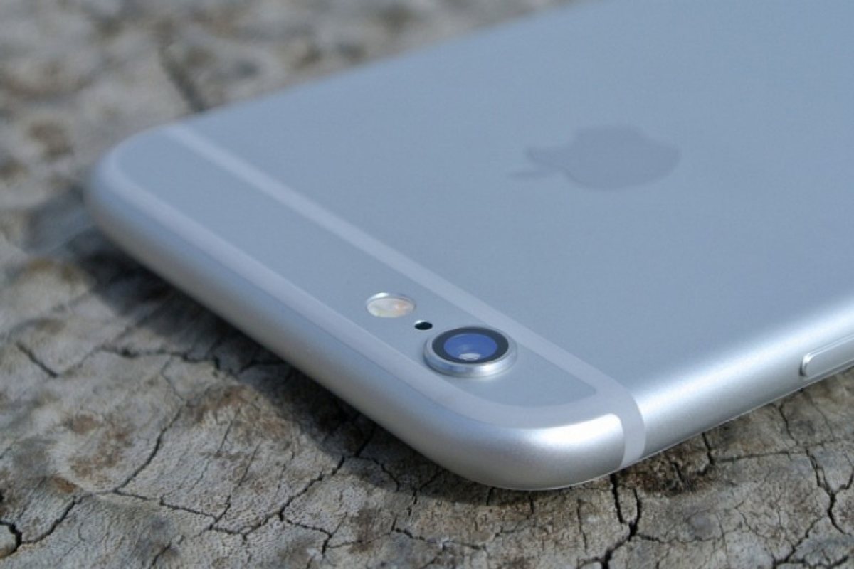 Ден преди дебюта Apple случайно издаде подробности за новия iPhone