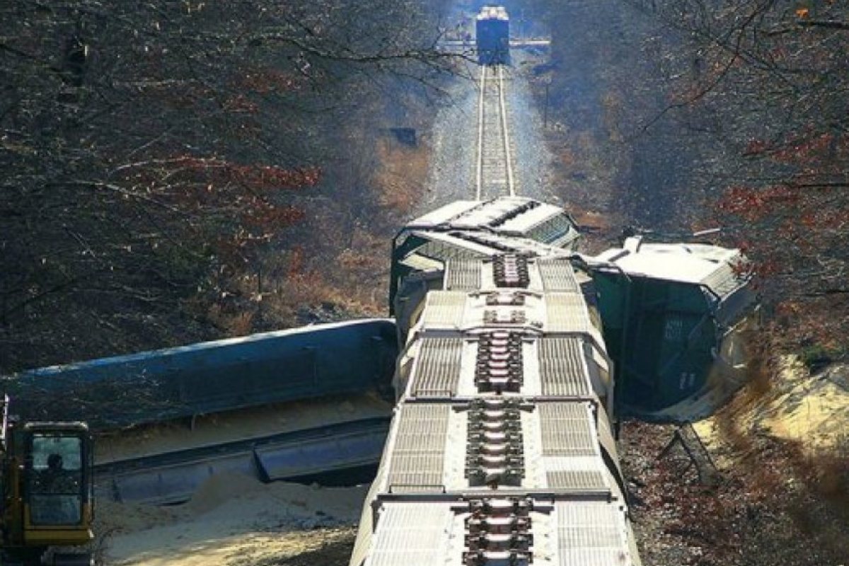30 ранени при сблъсък на два влака в Швейцария   