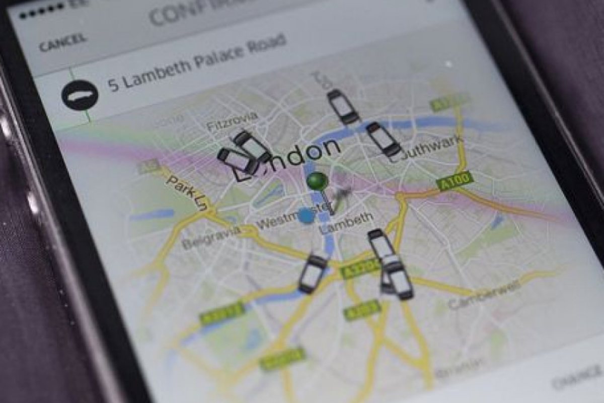 Забраняват Uber в Лондон