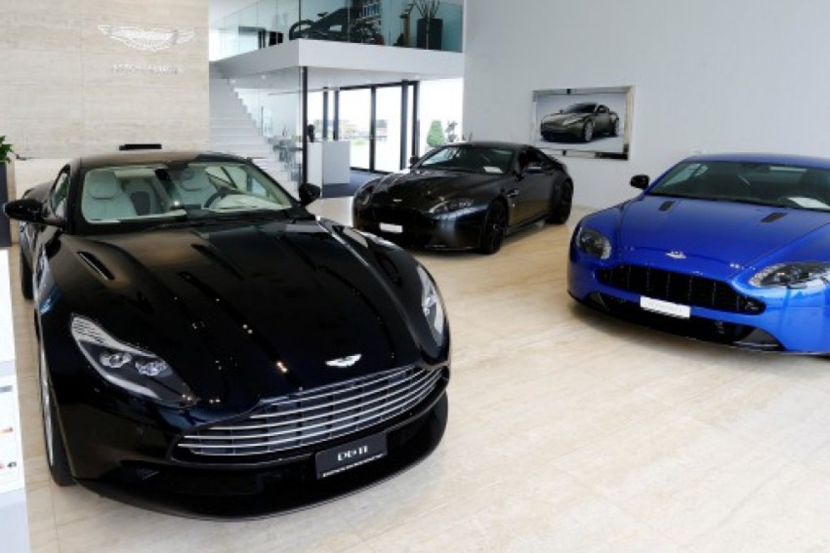 Brexit удря здраво производството на Honda и Aston Martin  