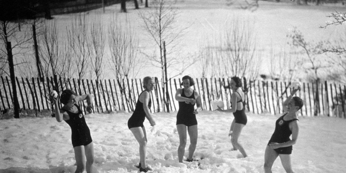 10 винтидж снимки на снежен Лондон