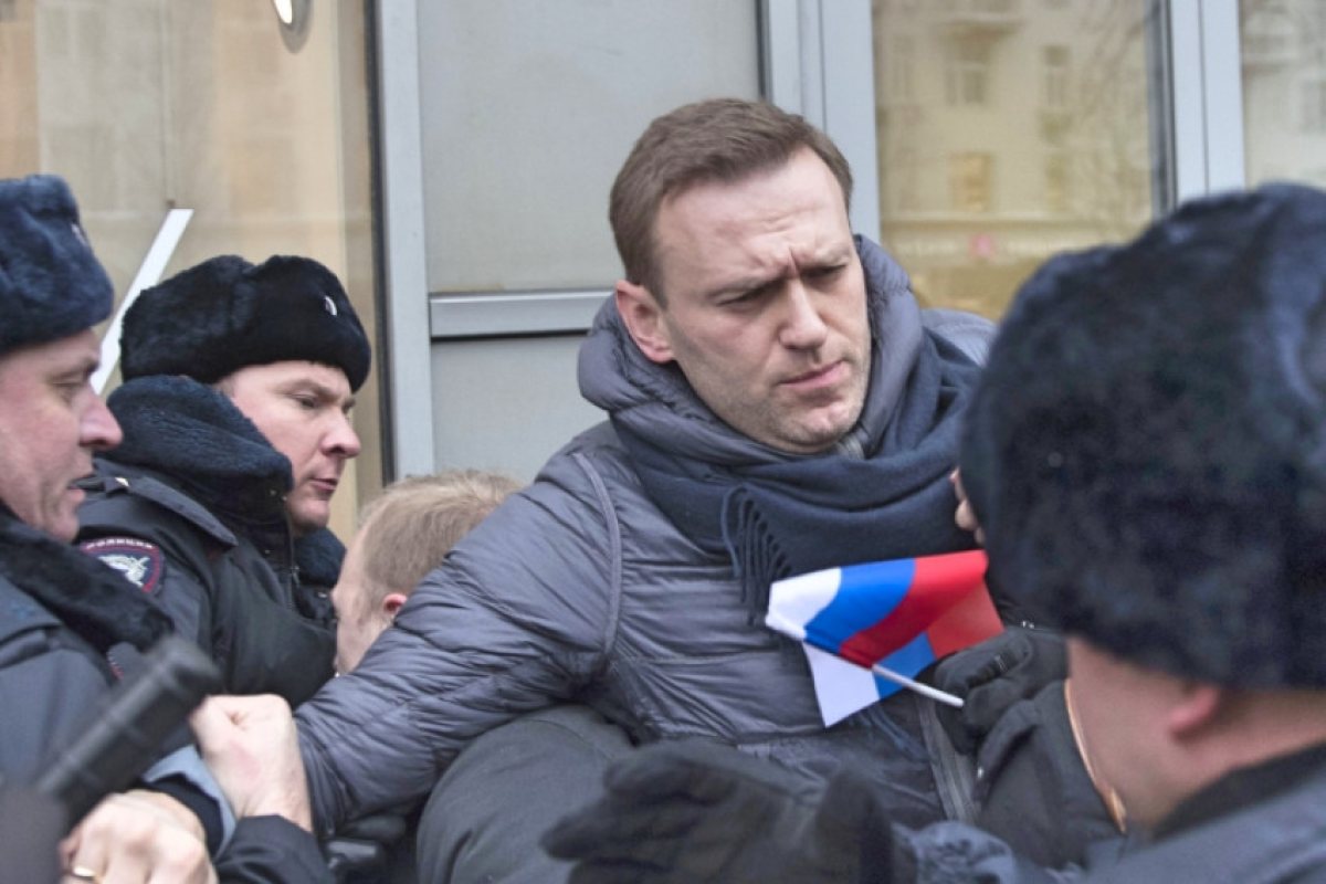 Руската полиция арестува Алексей Навални на протест