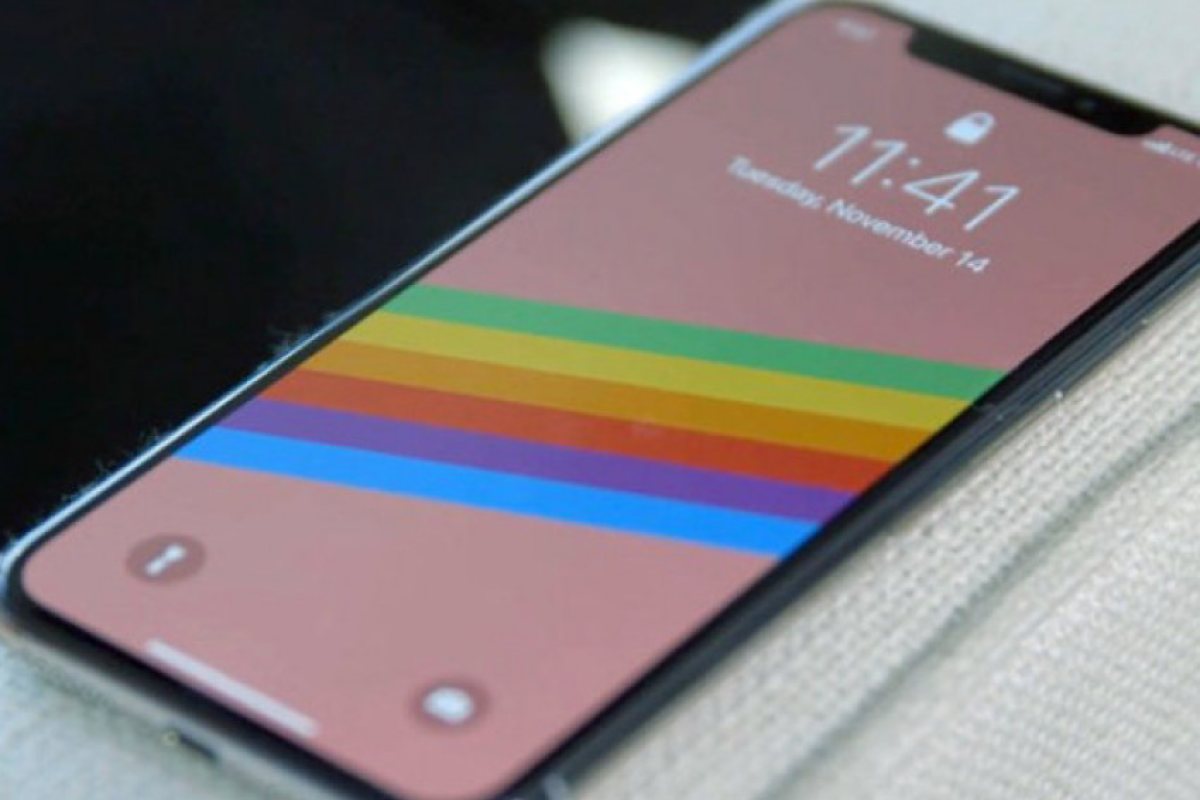Apple реже наполовина производството на iPhone X