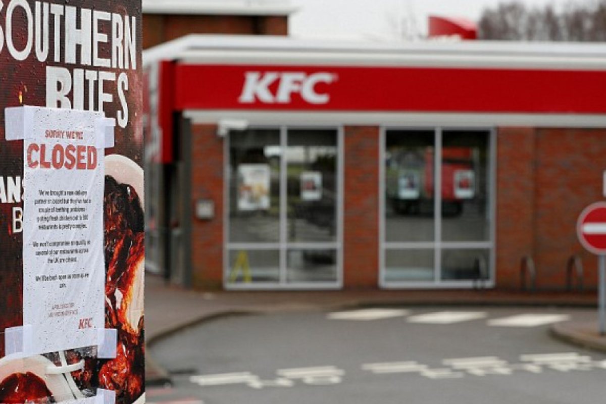 Кризата с пилешкото продължава, KFC остава затворено