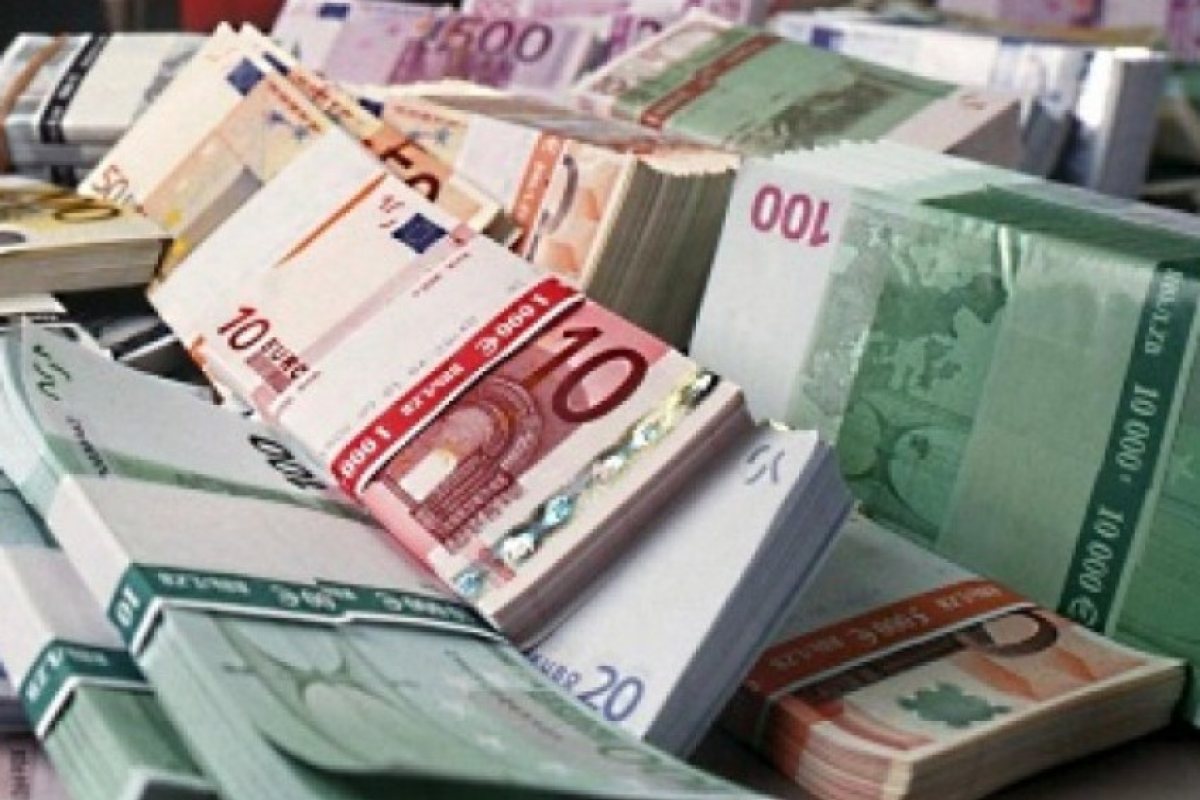 Великобритания плаща 2,7 млрд. евро от митнически измами